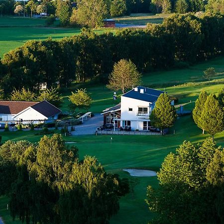 Soederasens Golf Lodge Risekatslosa Exteriér fotografie